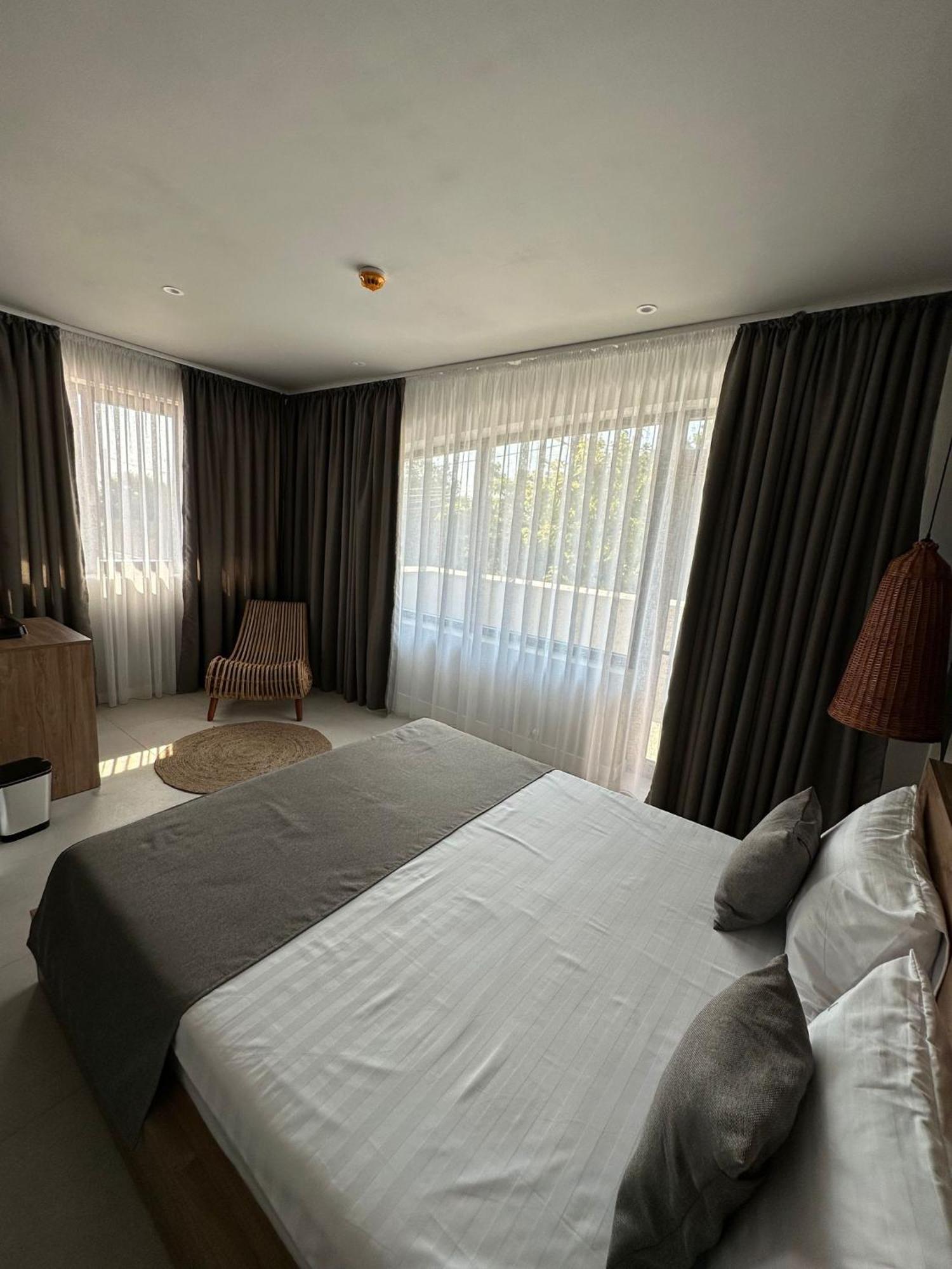 Luuma Hotel Două Mai Exterior foto